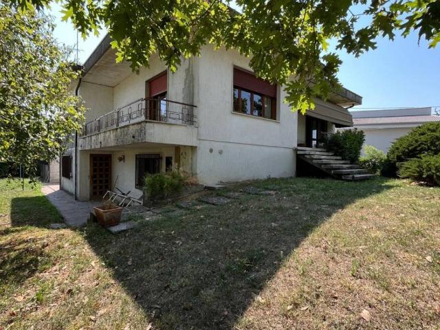 Casa indipendente in vendita a Montagnana PD