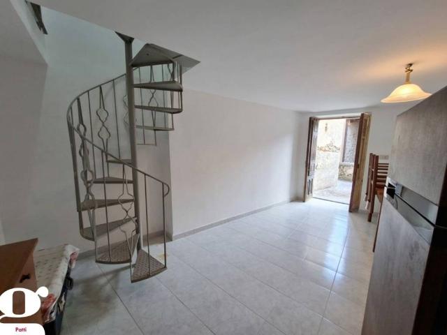 Casa indipendente in vendita a Montagnareale ME
