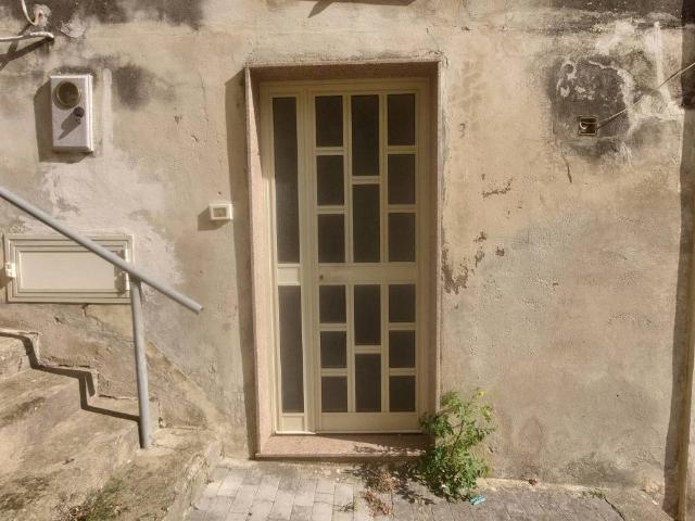 Casa indipendente in vendita a Montagnareale ME
