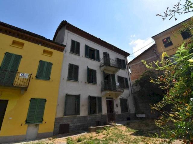 Casa indipendente in vendita a Montaldo Scarampi
