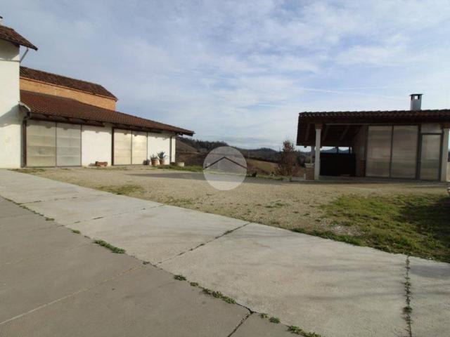 Casa indipendente in vendita a Montaldo Roero CN