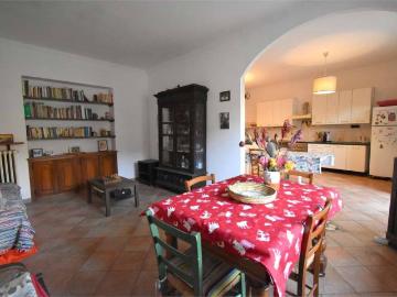 Casa indipendente in vendita a Montaldo Roero CN