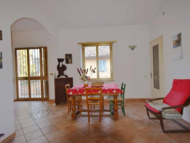 Casa indipendente in vendita a Montaldo Roero CN