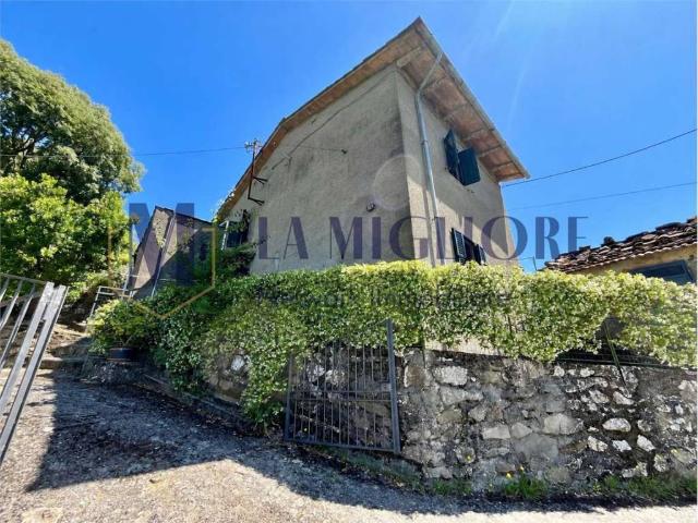 Casa indipendente in vendita a Montale PT