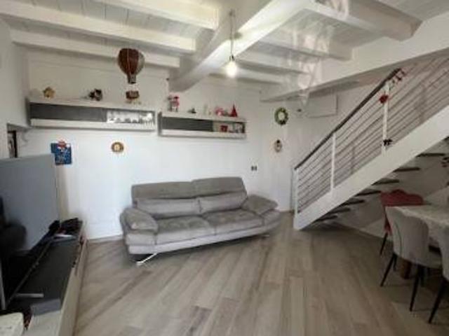 Casa indipendente in vendita a Montale PT