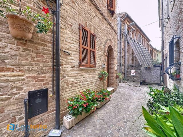 Casa indipendente in vendita a Montalto delle Marche AP