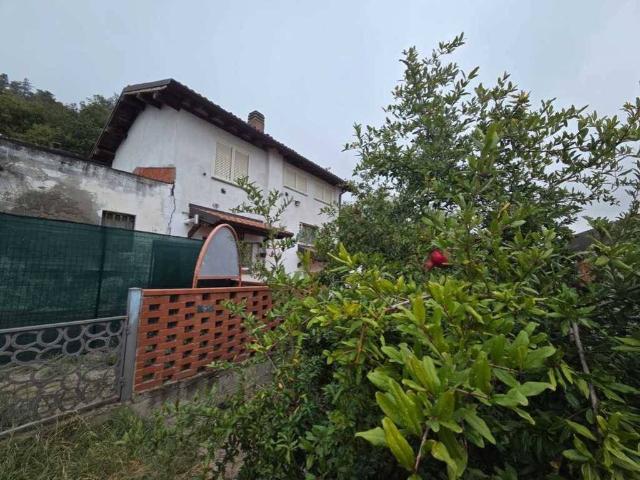 Casa indipendente in vendita a Montalto Pavese PV