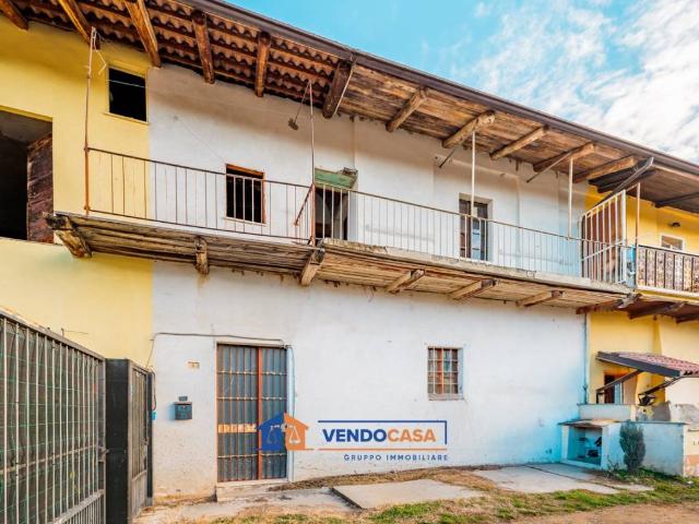 Casa indipendente in vendita a Montanera CN