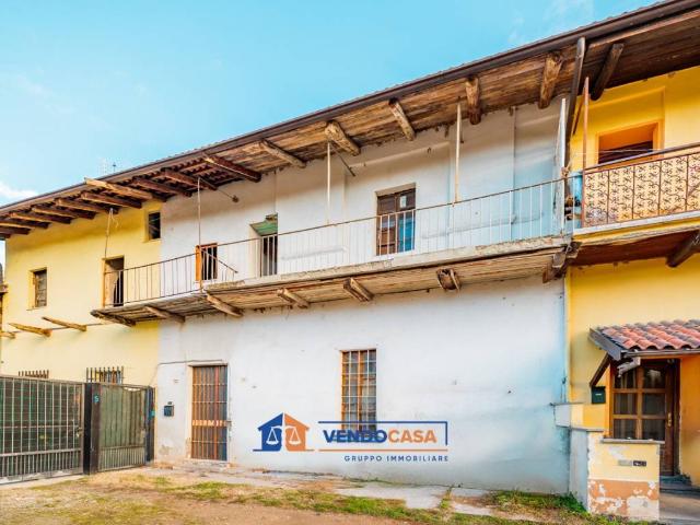Casa indipendente in vendita a Montanera CN