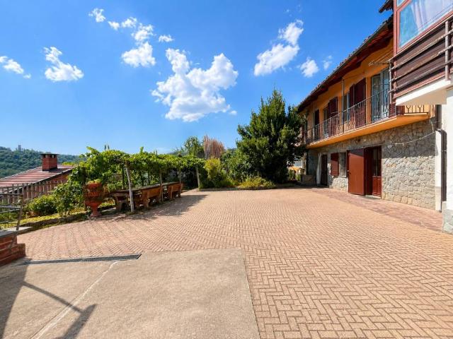 Casa indipendente in vendita a Monteu Roero CN