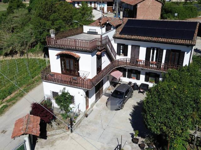 Casa indipendente in vendita a Monteu Roero CN