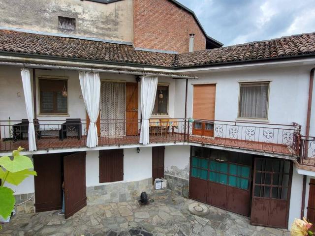 Casa indipendente in vendita a Monteu Roero CN