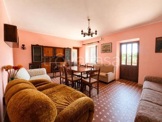 Casa indipendente in vendita a Monteu Roero