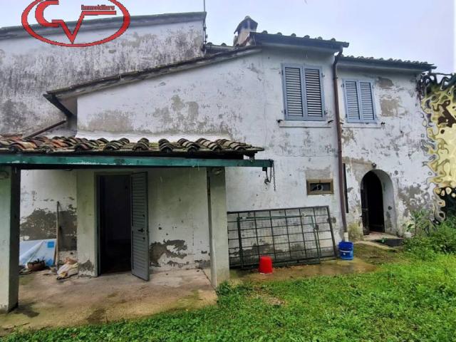 Casa indipendente in vendita a Montevarchi AR