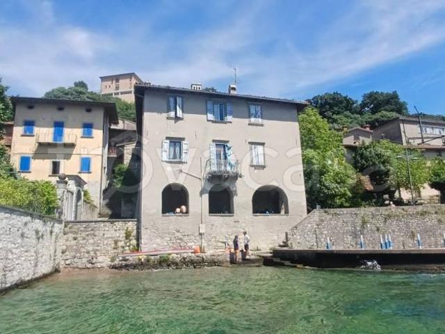 Casa indipendente in vendita a Monte Isola