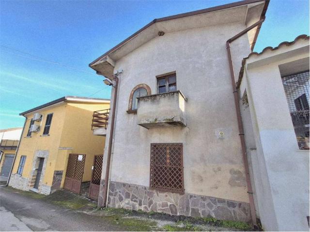 Casa indipendente in vendita a Monte San Giovanni Campano FR