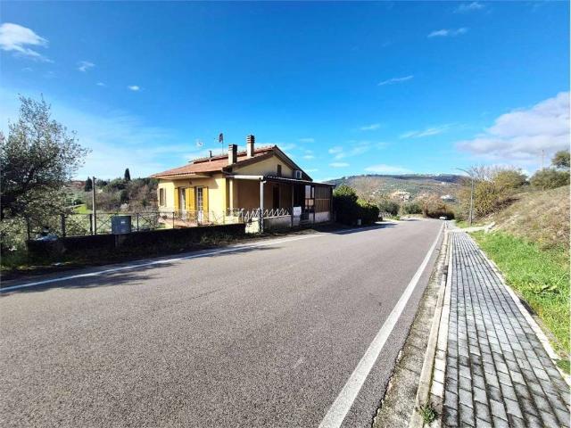 Casa indipendente in vendita a Monte San Giovanni Campano FR