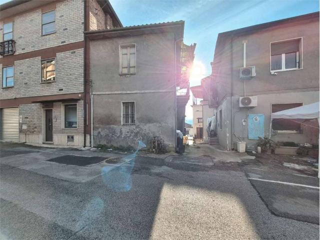 Casa indipendente in vendita a Monte San Giovanni Campano FR
