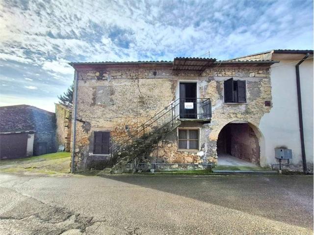 Casa indipendente in vendita a Monte San Giovanni Campano FR