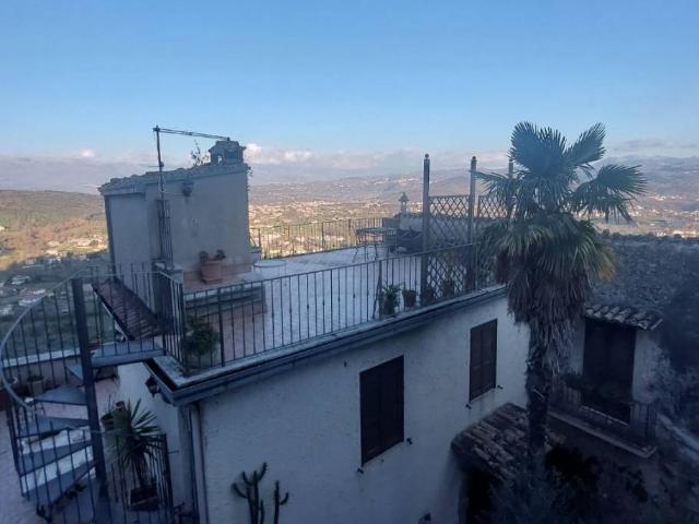 Casa indipendente in vendita a Monte San Giovanni Campano FR