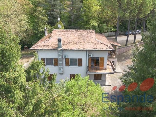 Casa indipendente in vendita a Monte San Pietro BO
