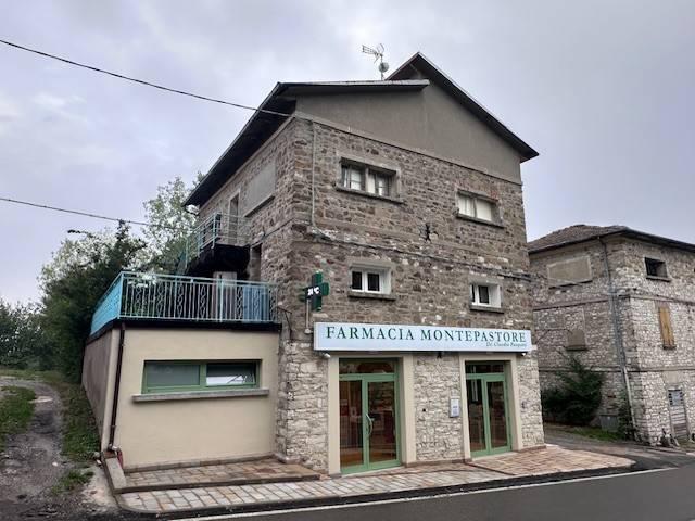 Casa indipendente in vendita a Monte San Pietro BO