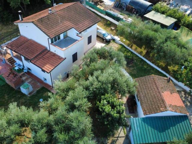Casa indipendente in vendita a Monte San Savino AR