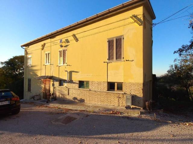 Casa indipendente in vendita a Monte Vidon Corrado FM