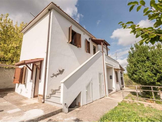 Casa indipendente in vendita a Montebello di Bertona PE
