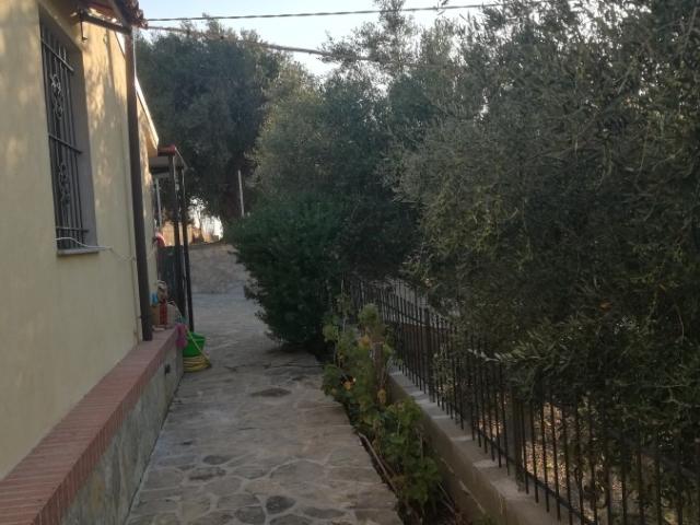 Casa indipendente in vendita a Montebello Ionico