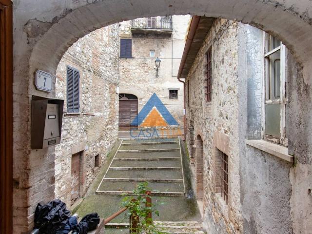 Casa indipendente in vendita a Montecchio TR