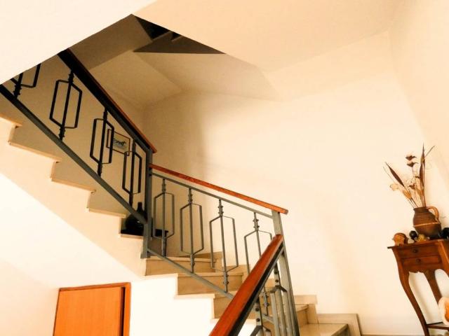 Casa indipendente in vendita a Montecchio Emilia RE