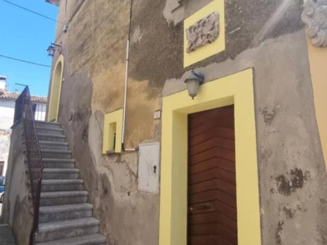 Casa indipendente in vendita a Montecastrilli TR