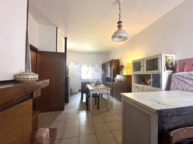 Casa indipendente in vendita a Montecastrilli TR