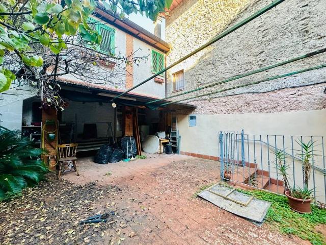 Casa indipendente in vendita a Montecastrilli TR