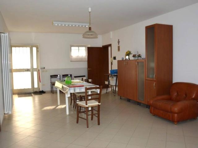 Casa indipendente in vendita a Montecassiano MC