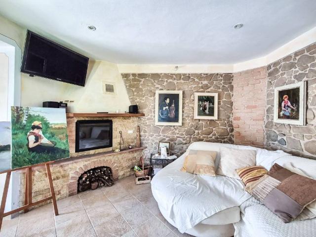 Casa indipendente in vendita a Montecatini Terme PT