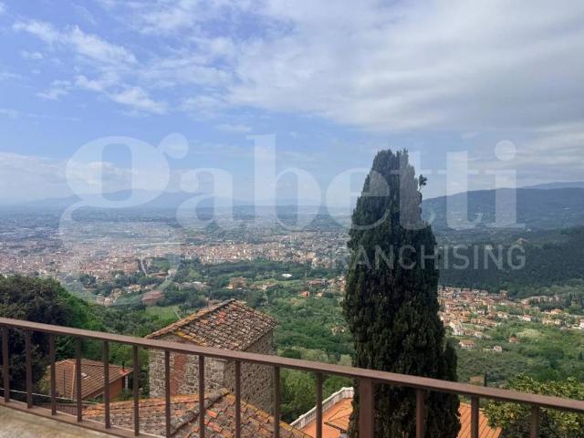 Casa indipendente in vendita a Montecatini Terme PT