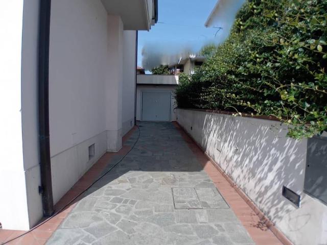 Casa indipendente in vendita a Montecatini Terme PT