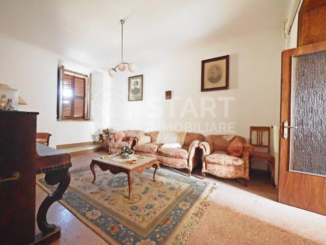 Casa indipendente in vendita a Montecosaro MC