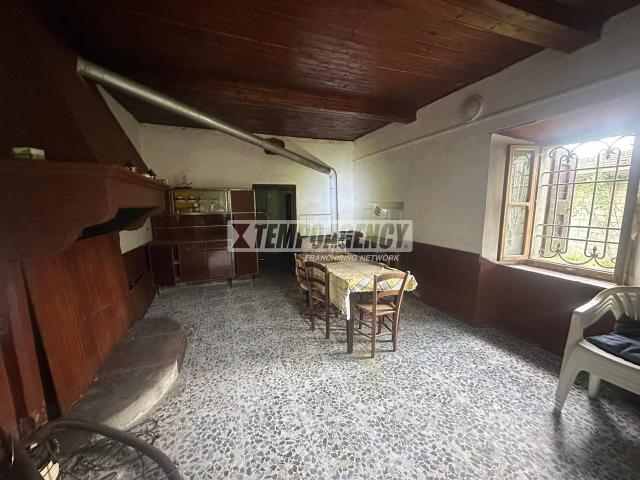 Casa indipendente in vendita a Montecreto