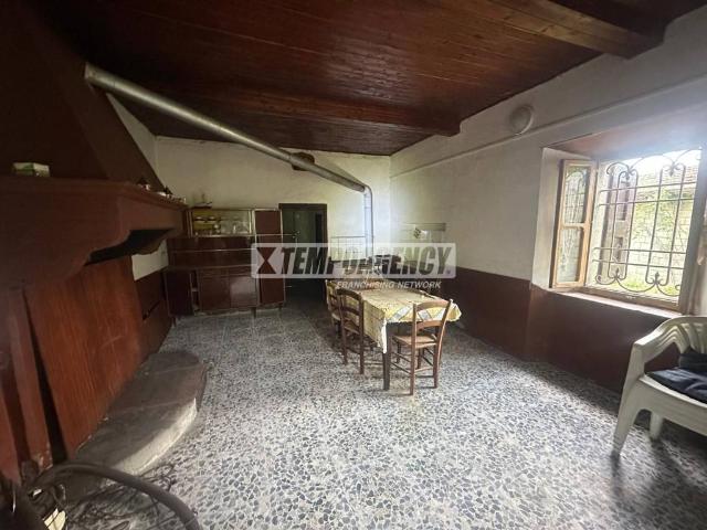 Casa indipendente in vendita a Montecreto via Ponte Strettara 11