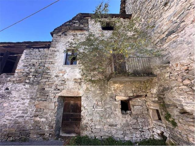 Casa indipendente in vendita a Montecrestese VB