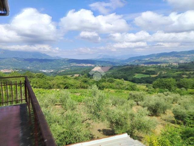 Casa indipendente in vendita a Montefalcione AV