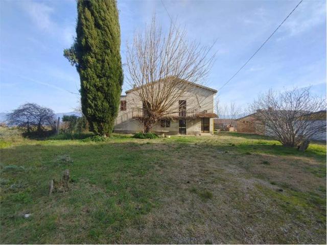 Casa indipendente in vendita a Montefalco PG