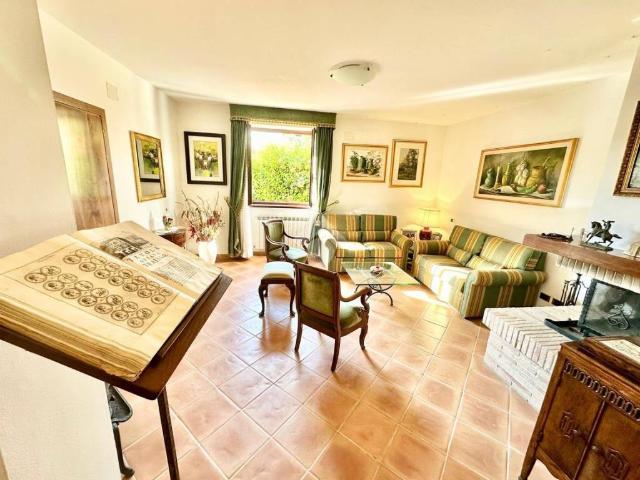 Casa indipendente in vendita a Montefalco PG