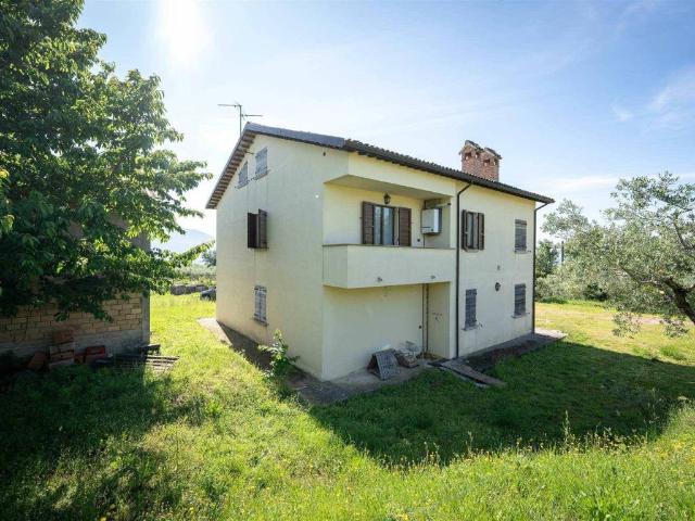 Casa indipendente in vendita a Montefalco PG