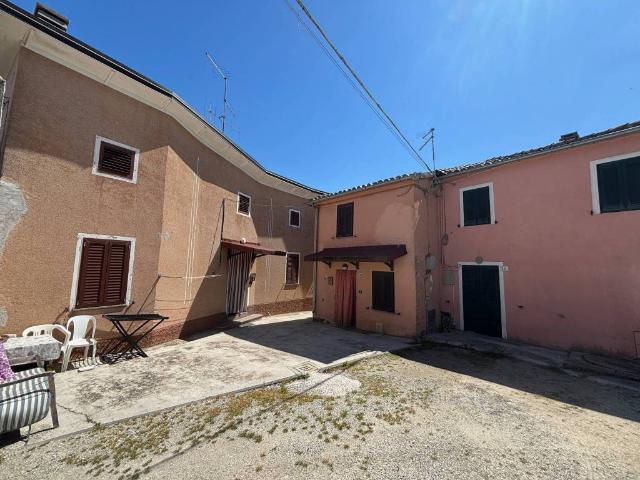 Casa indipendente in vendita a Montefiore Conca RN