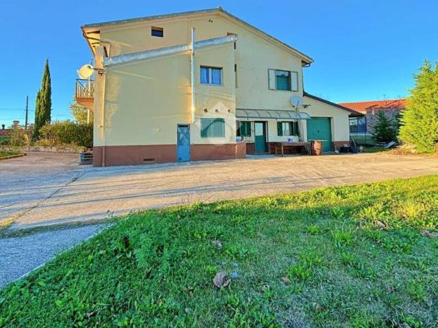 Casa indipendente in vendita a Montefiore Conca RN