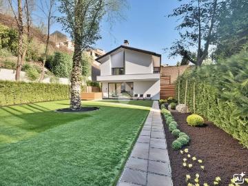 Casa indipendente in vendita a Montefiore Conca RN